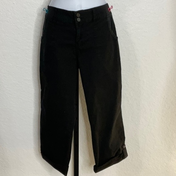 Sanctuary Pants - 441- Sanctuary from Anthropologie NWOT Black Capri Pants, size 29